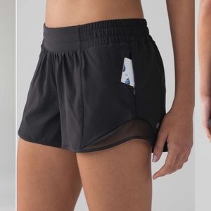 Lululemon 🍋 Hotty Hot 4” short